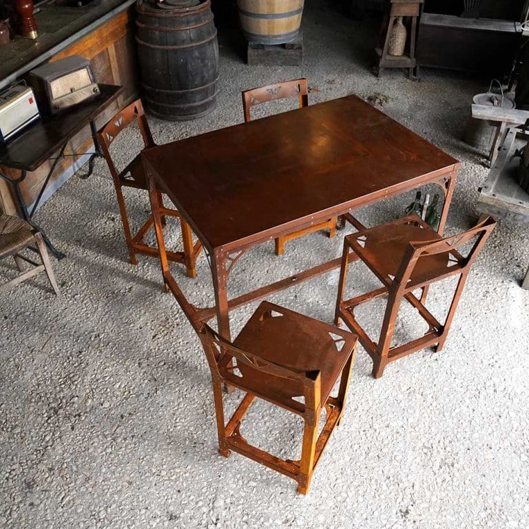 Agence-design-mobilier-industriel